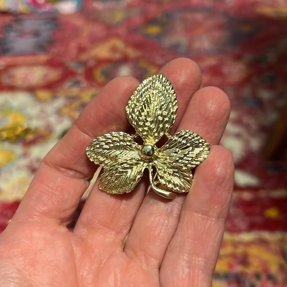 Vintage Brooch Pin Floral